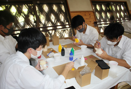 シーサー絵付け体験1