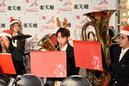 楽天地のクリスマスツリー点灯式