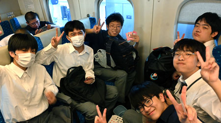2026宿泊研修新幹線車中